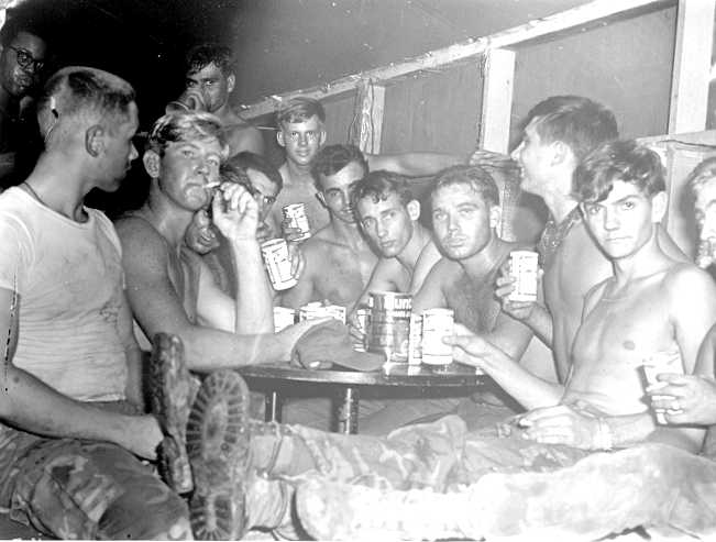 373.jpg (42621 bytes)